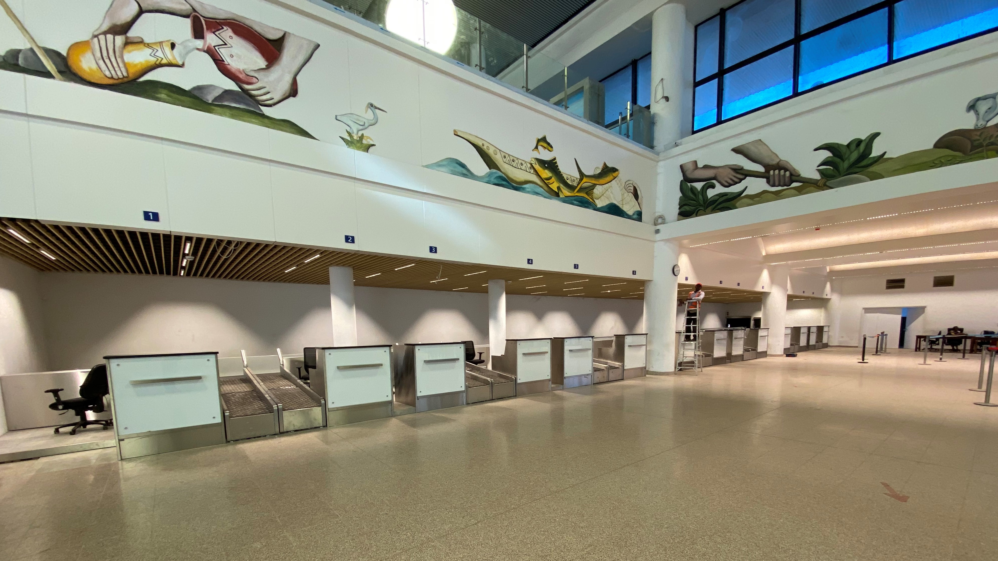 Comptoirs d'enregistrement et système de tri bagages de l'aéroport de Bangui (2021)