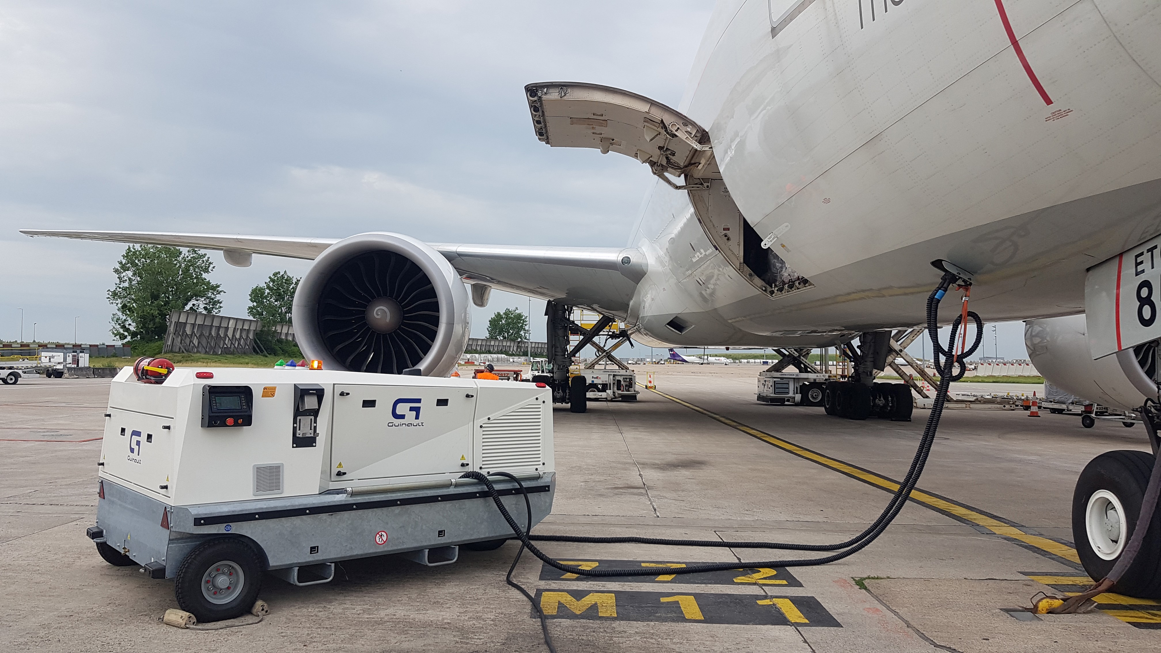 Guinault EGA Battery powered GPU eGPU eGPU eGPU