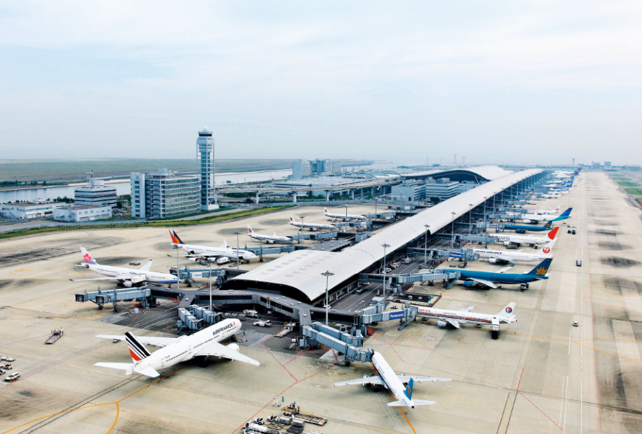 Built on an artificial island in Osaka bay, Kansai Airport in Japan is an international hub with strong growth potential.